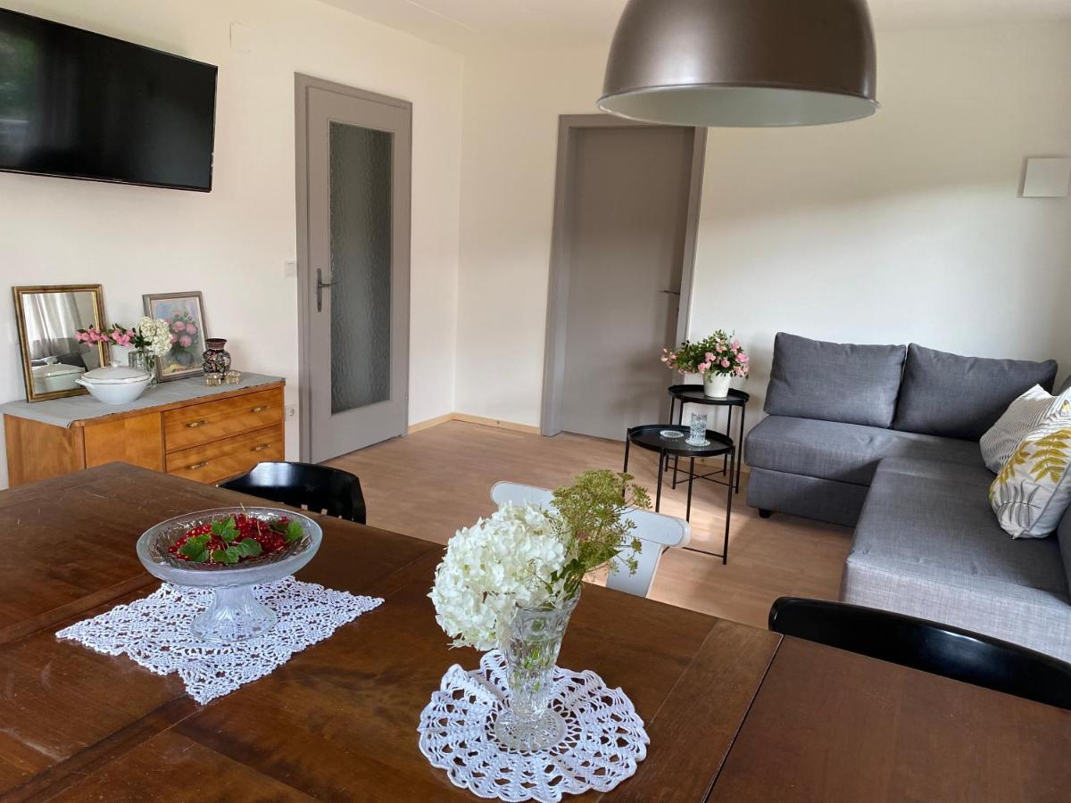 Wohnung Erdgeschoss Mit 3 Schlafzimmer In Ruhiger Gegend Mader ภายนอก รูปภาพ